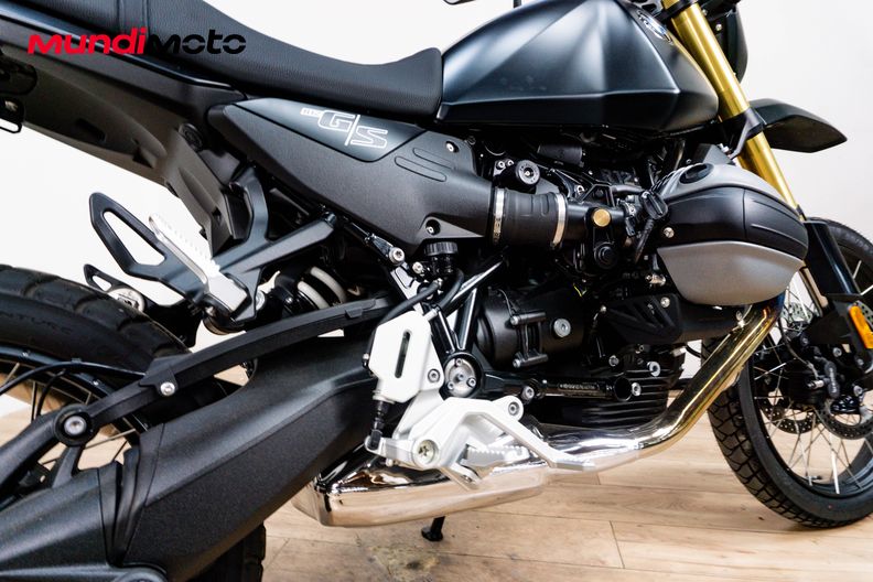 Motorbike image 3
