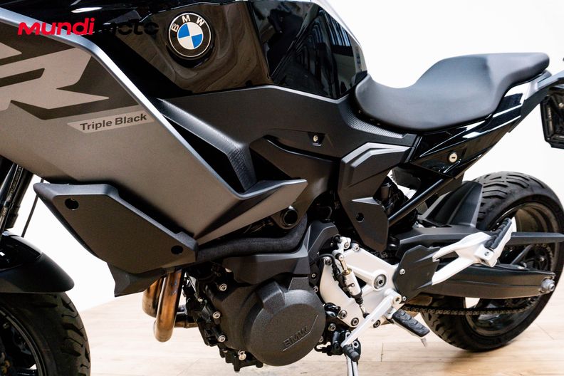 Motorbike image 9