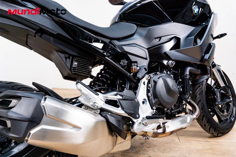 Motorbike image 3