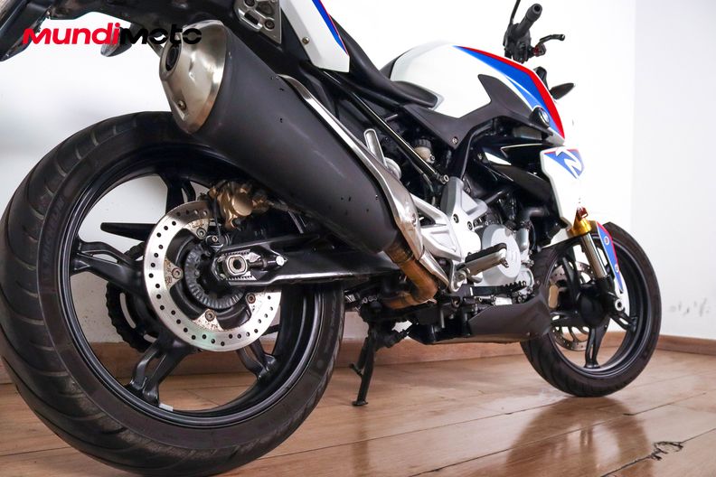 Motorbike image 3