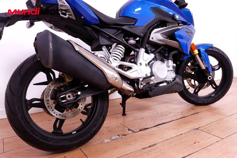 Motorbike image 3