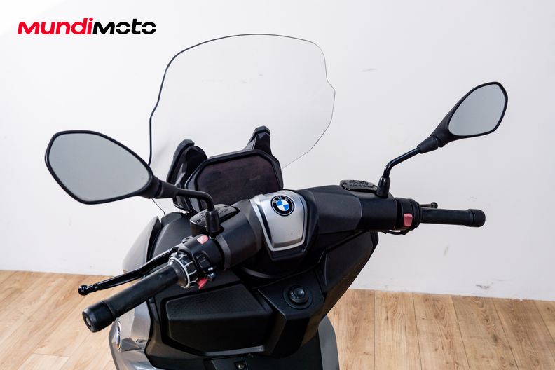 Motorbike image 10