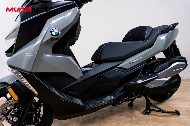 Motorbike image 9