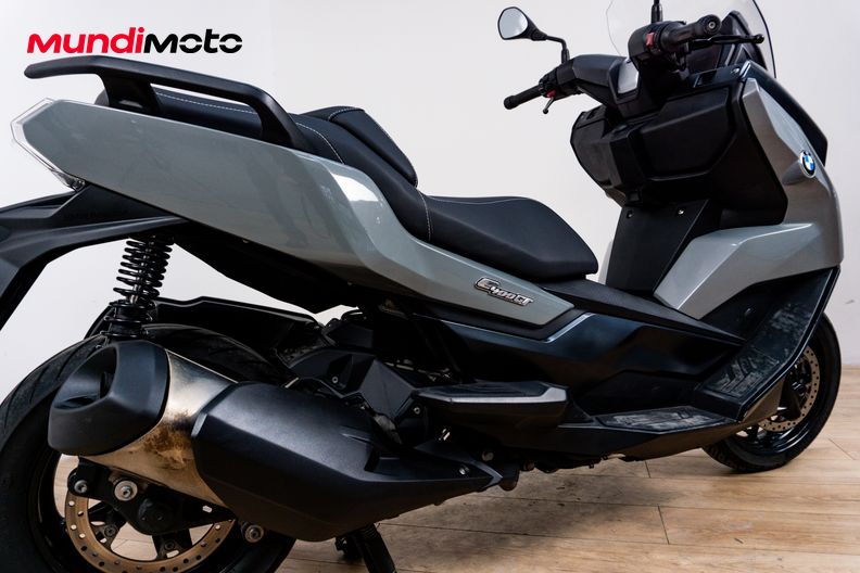 Motorbike image 3