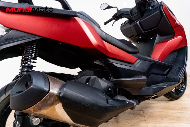 Motorbike image 3