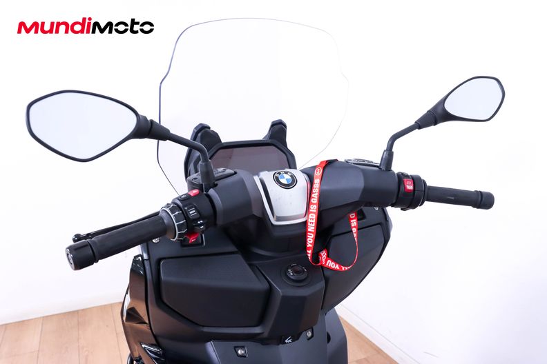Motorbike image 10