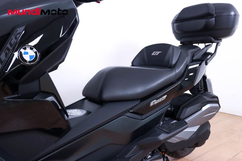 Motorbike image 8