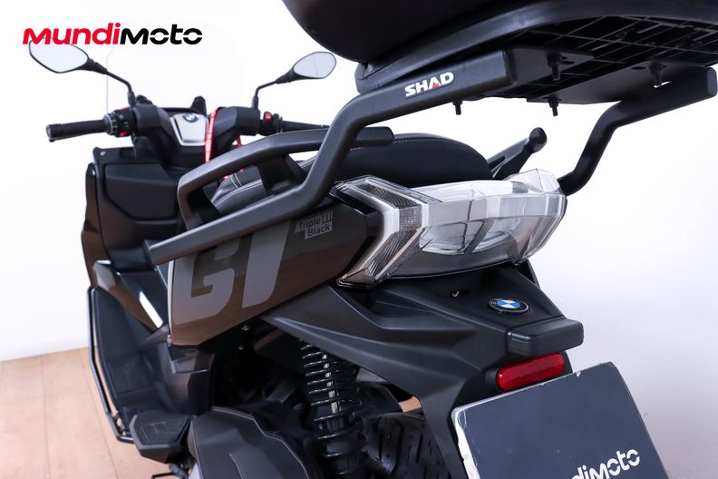 Motorbike image 9