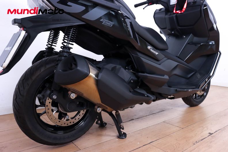 Motorbike image 3