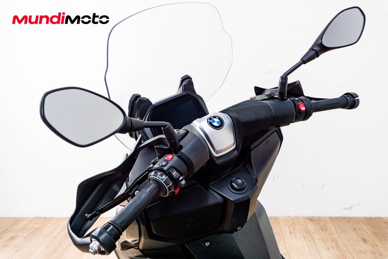 Motorbike image 10