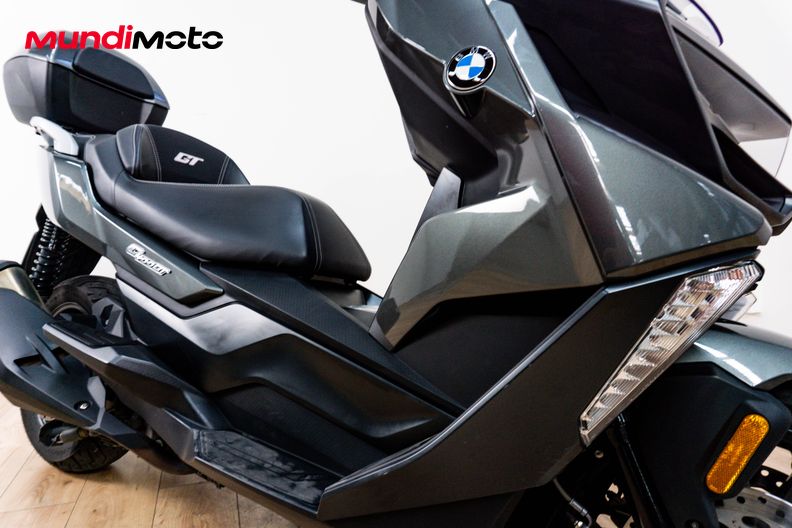 Motorbike image 4