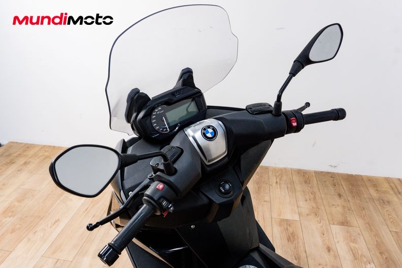Motorbike image 10