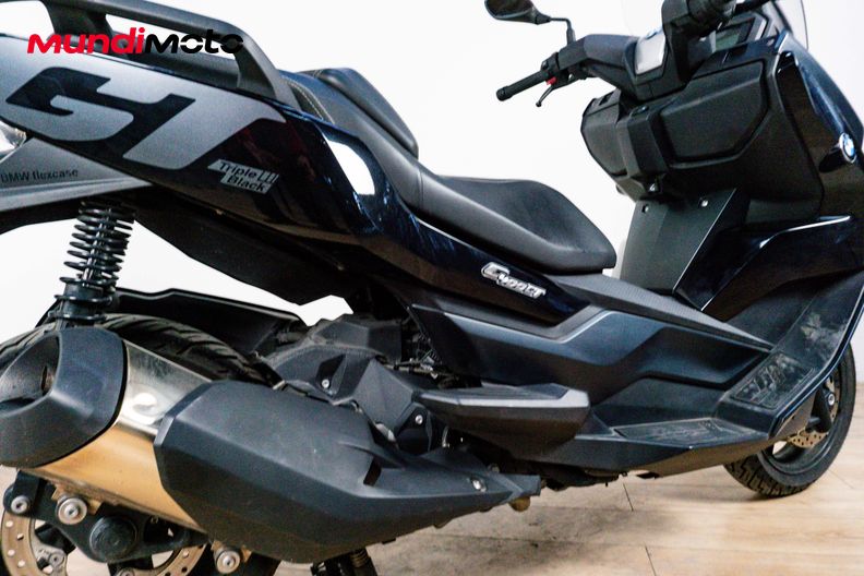 Motorbike image 3