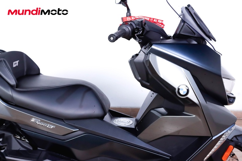 Motorbike image 13
