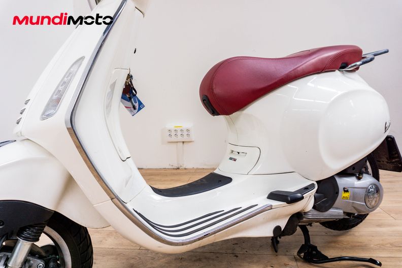 Motorbike image 9
