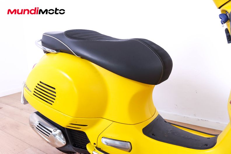 Motorbike image 13