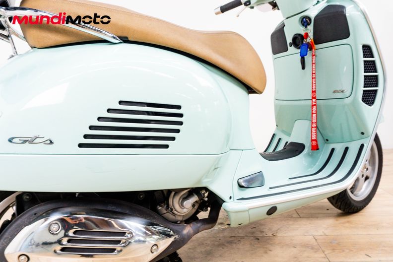 Motorbike image 3