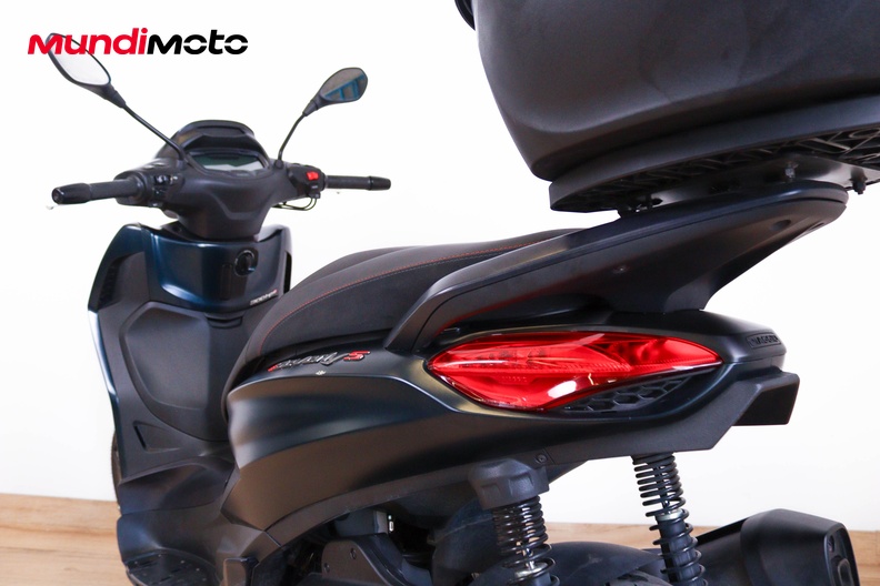 Motorbike image 9