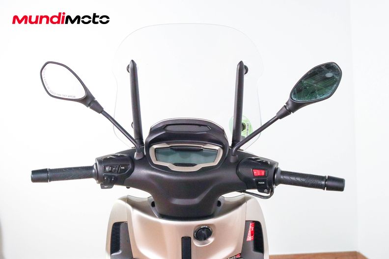 Motorbike image 10