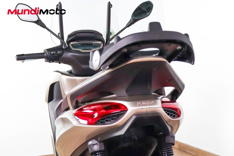 Motorbike image 9