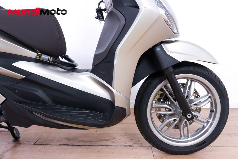 Motorbike image 12