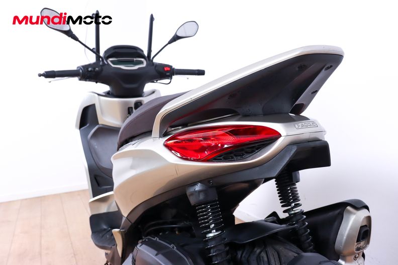 Motorbike image 9