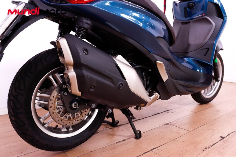 Motorbike image 3