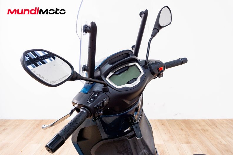 Motorbike image 10