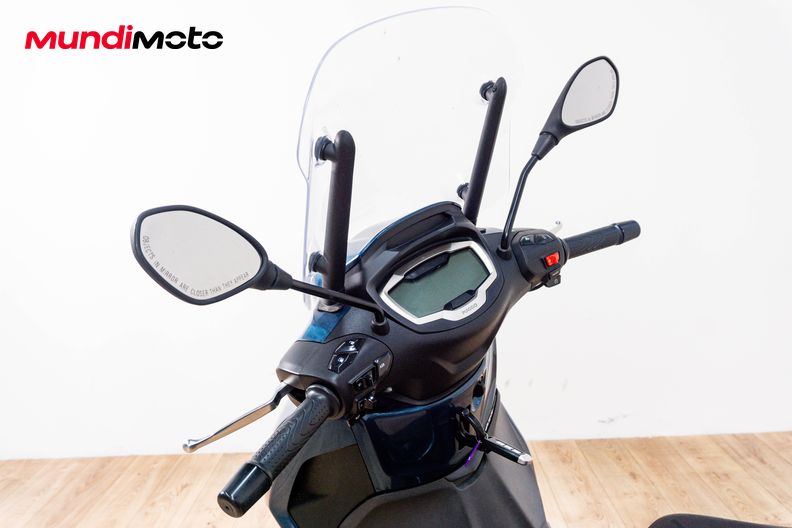 Motorbike image 10