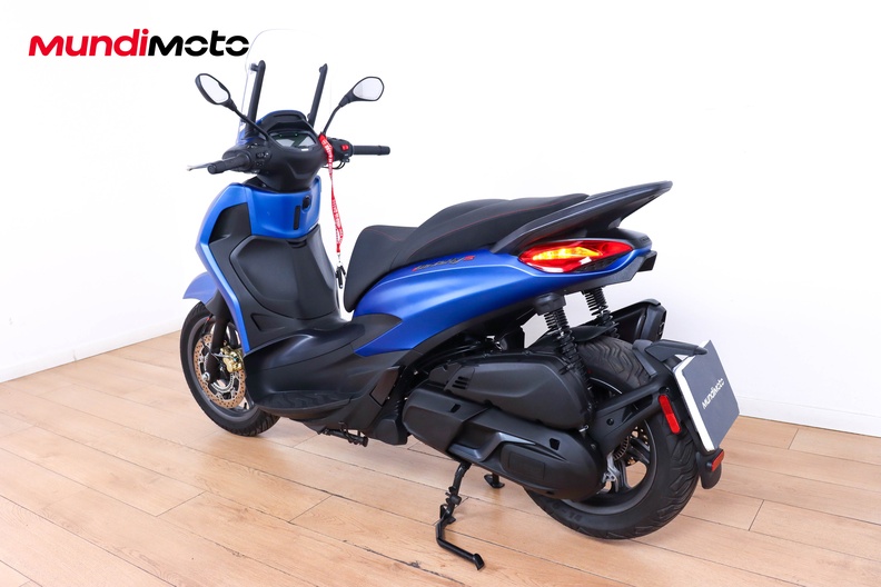 PIAGGIO BEVERLY 400 HPE Mundimoto