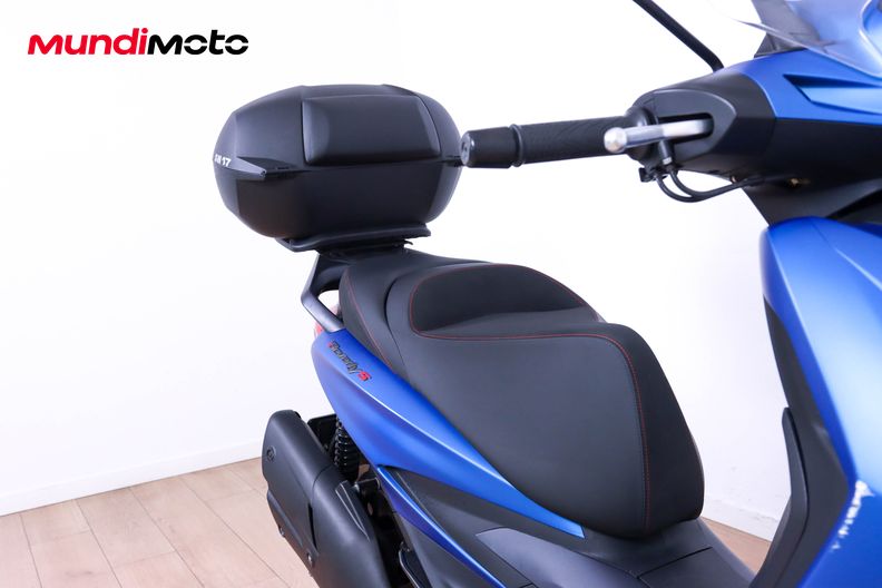 Motorbike image 12
