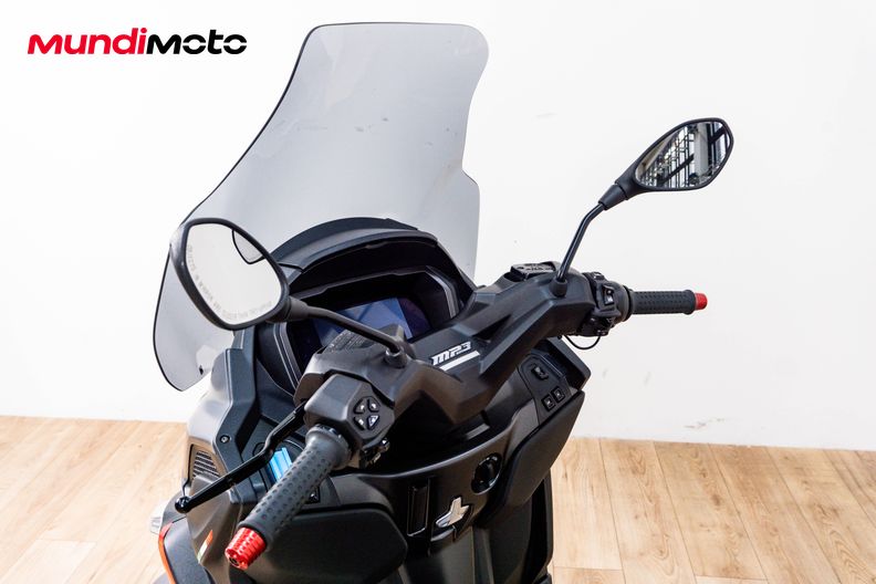 Motorbike image 10