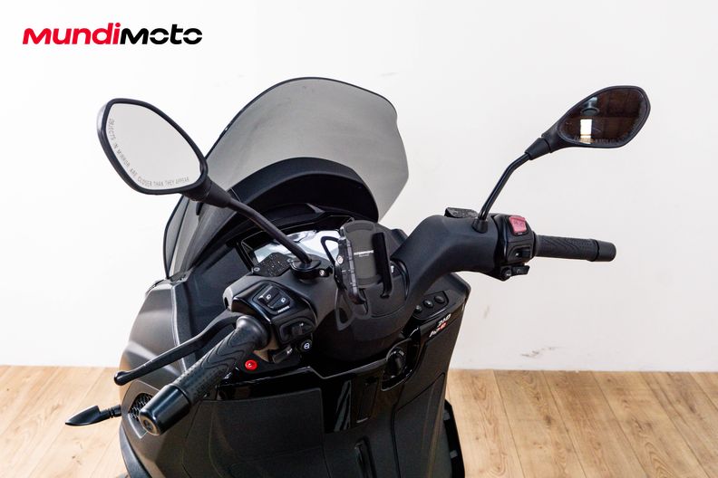 Motorbike image 10