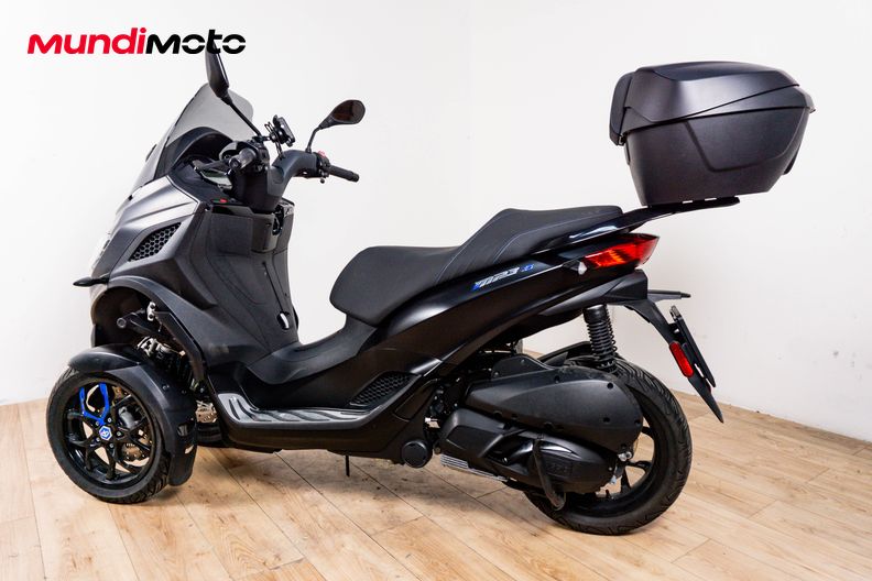 Motorbike image 7