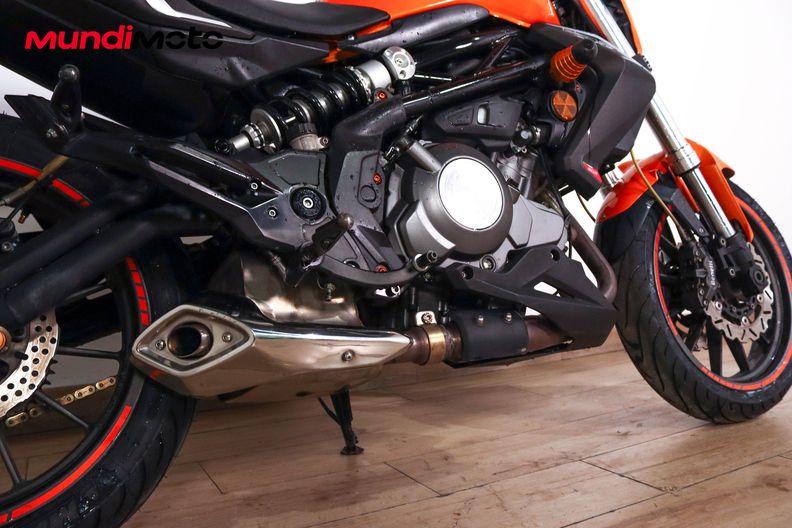 Motorbike image 3