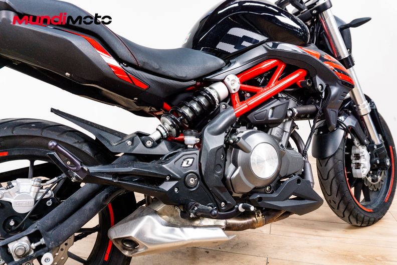 Motorbike image 3