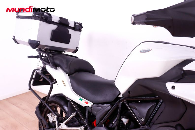 Motorbike image 13