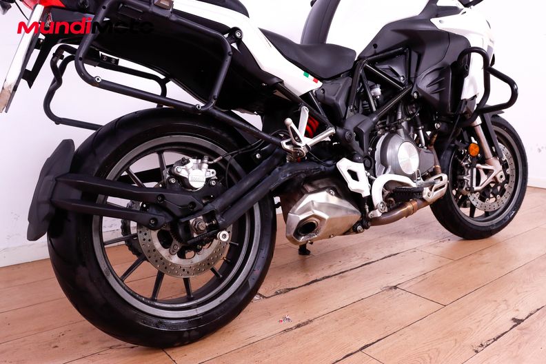 Motorbike image 3