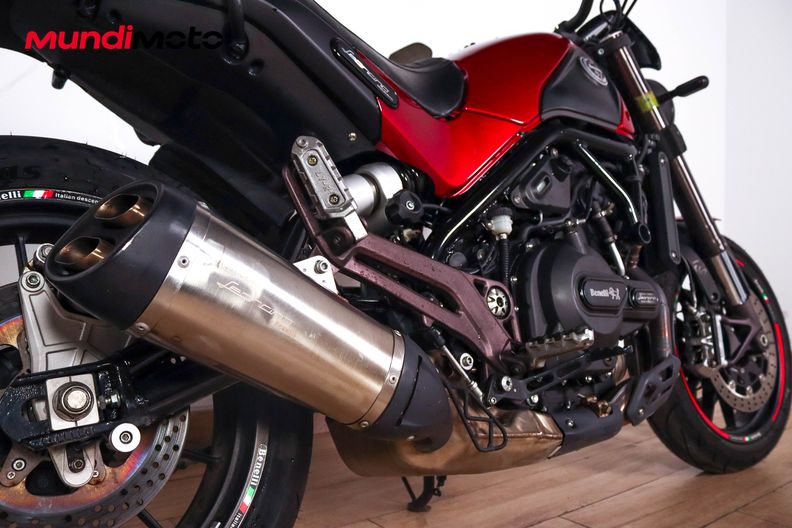 Motorbike image 3