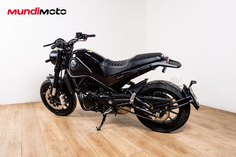 Motorbike image 7