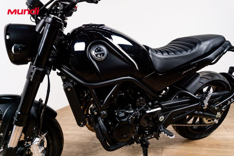 Motorbike image 9