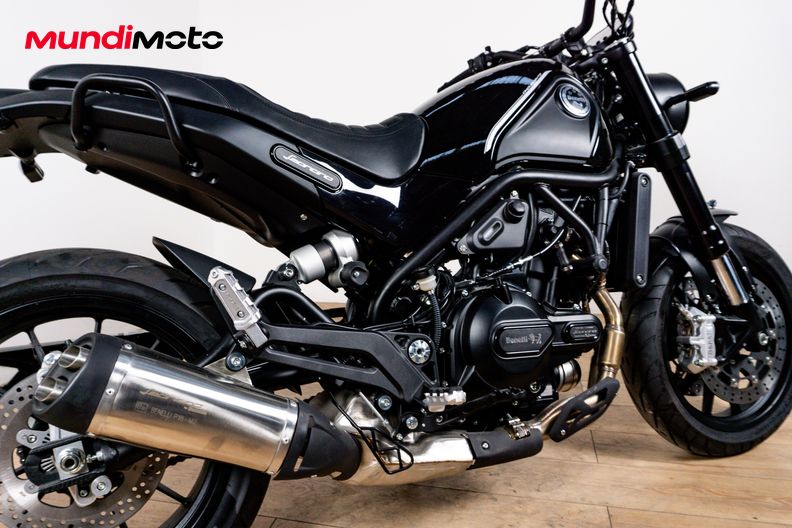 Motorbike image 3