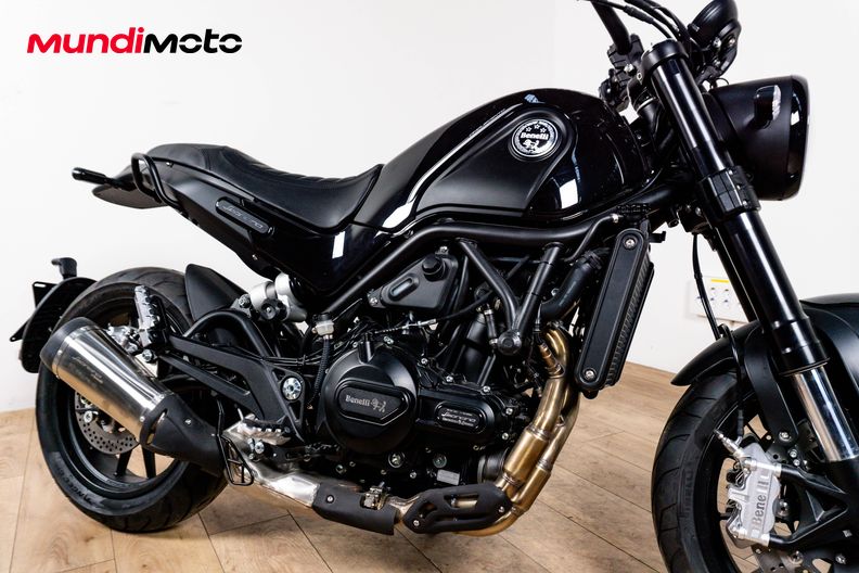 Motorbike image 4