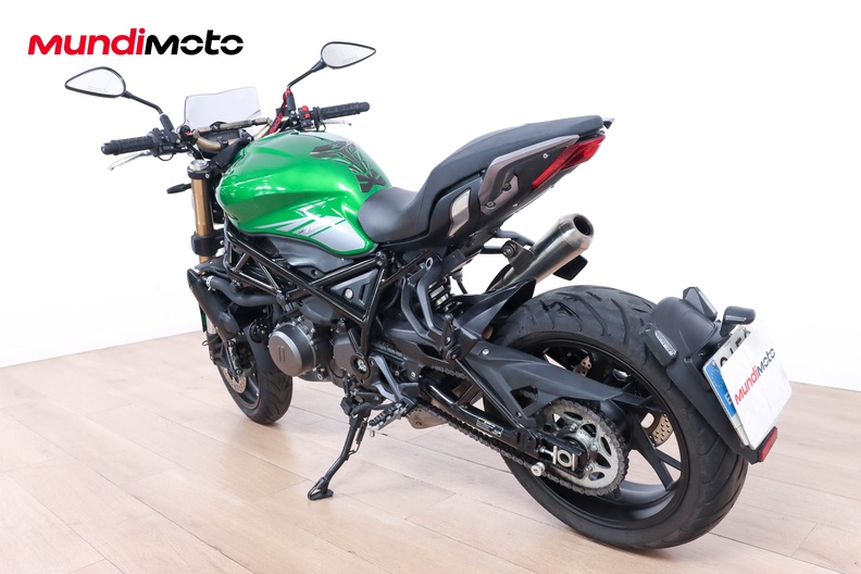 Motorbike image 7