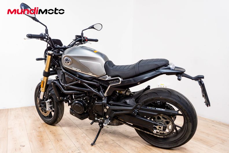 Motorbike image 7