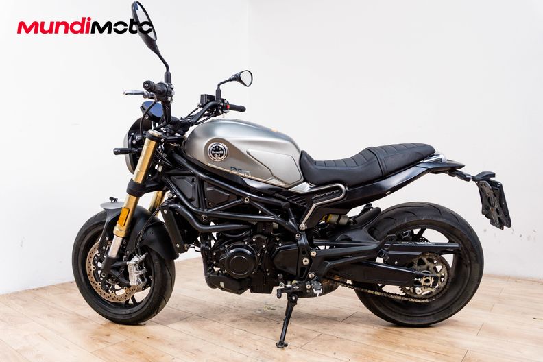 Motorbike image 5