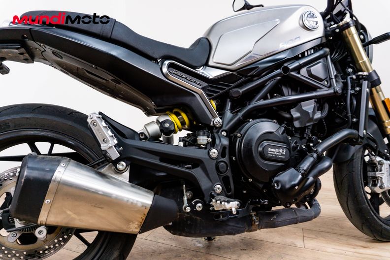 Motorbike image 3