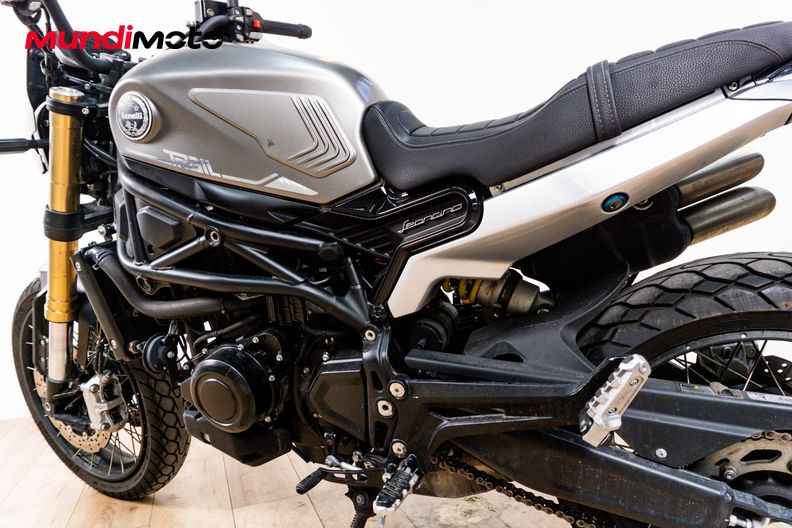 Motorbike image 8