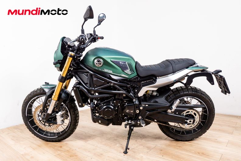 Motorbike image 5