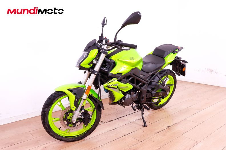 Motorbike image 7
